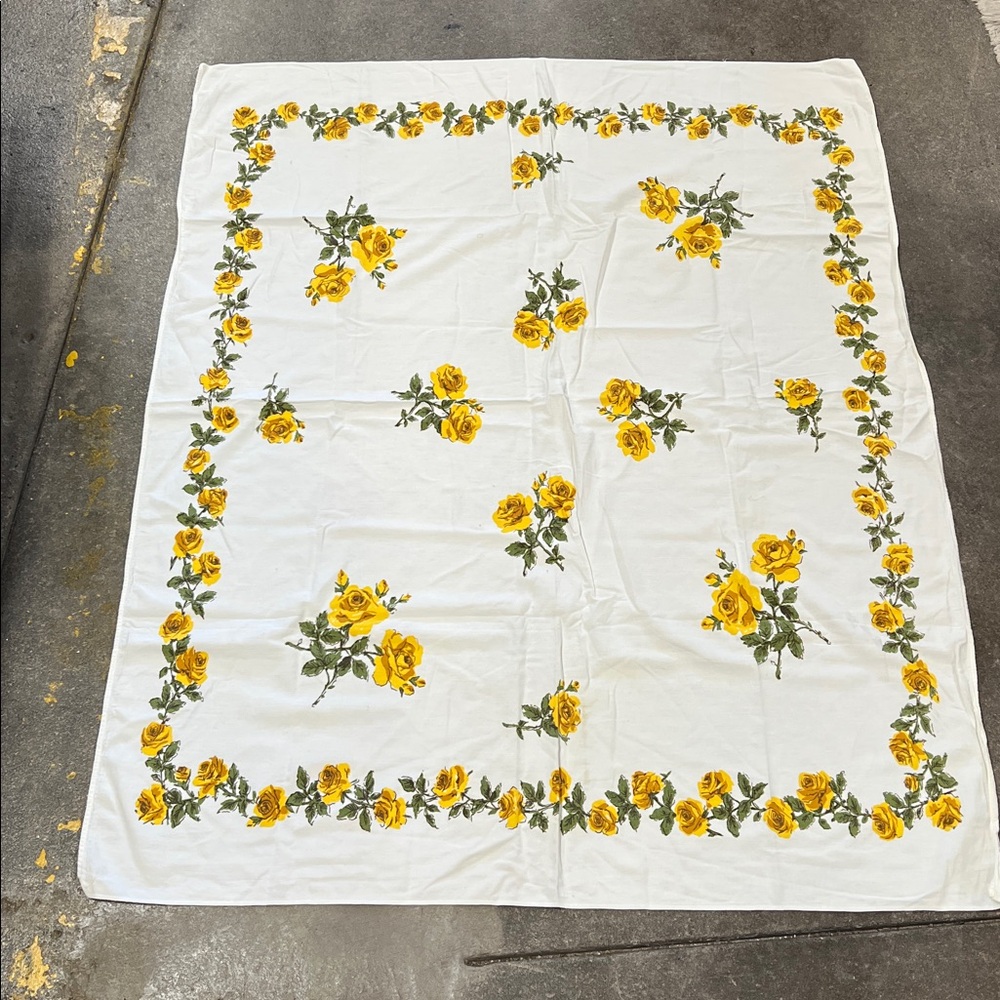 Vintage white table cloth yellow mustard roses 50’s / 60’s  cotton soft
